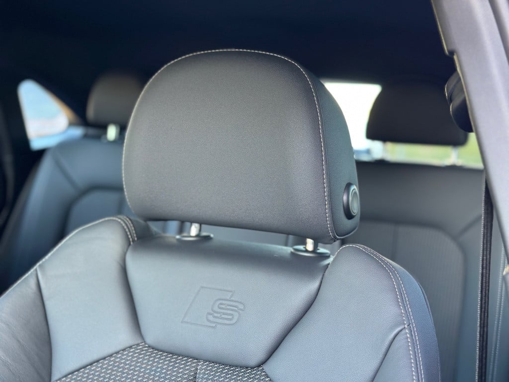 Audi Q3 sportback 45 tfsie s-line | keyless | dode hoek | adapt. cruise | e