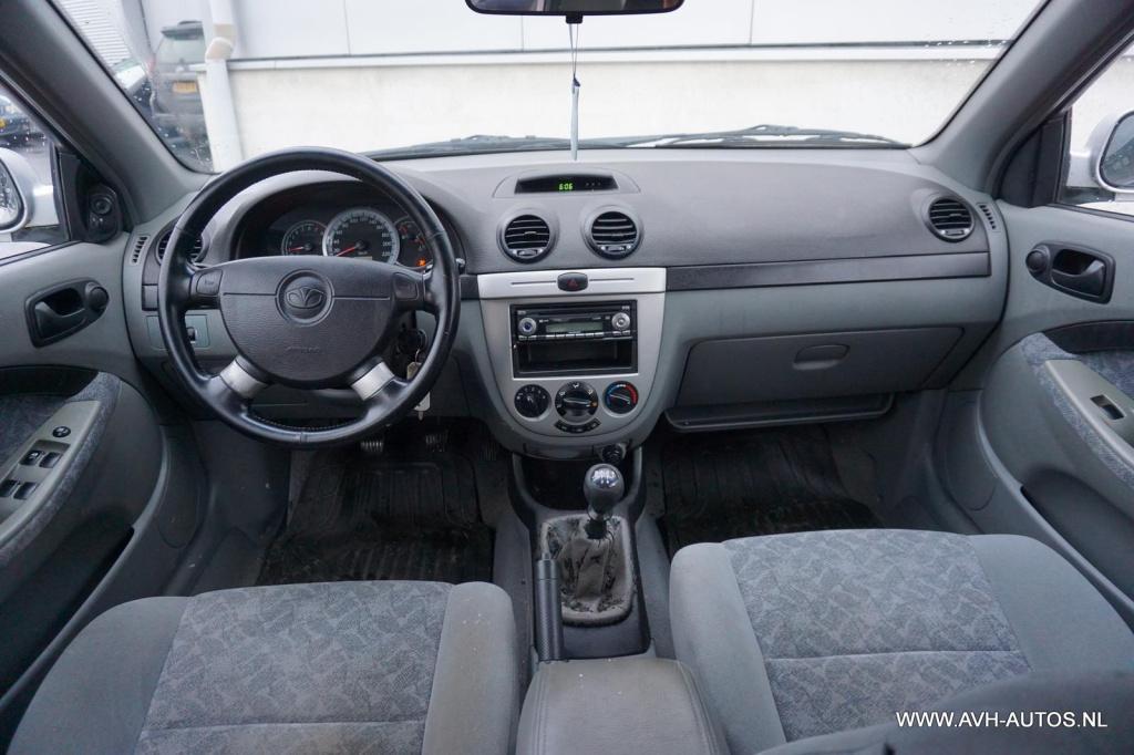 Daewoo Lacetti 1.6-16v style