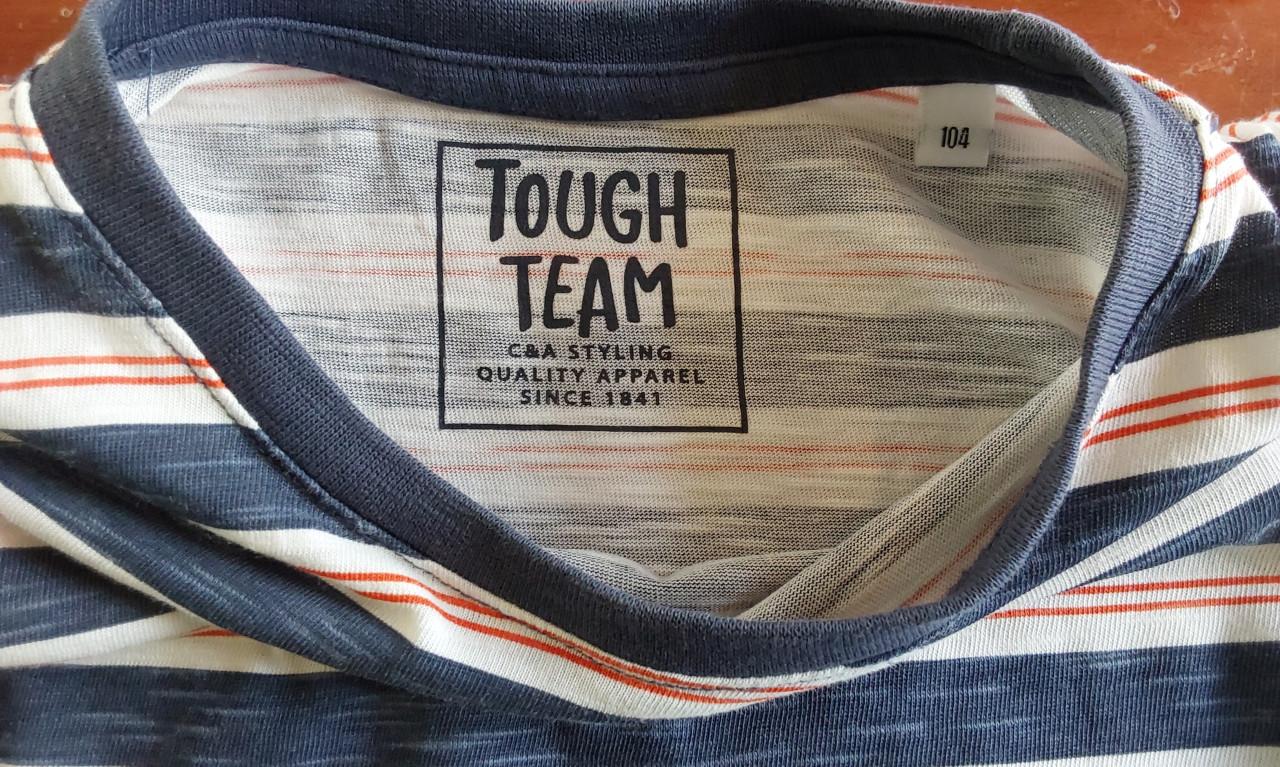 T-shirt van het merk C&A in maat 104