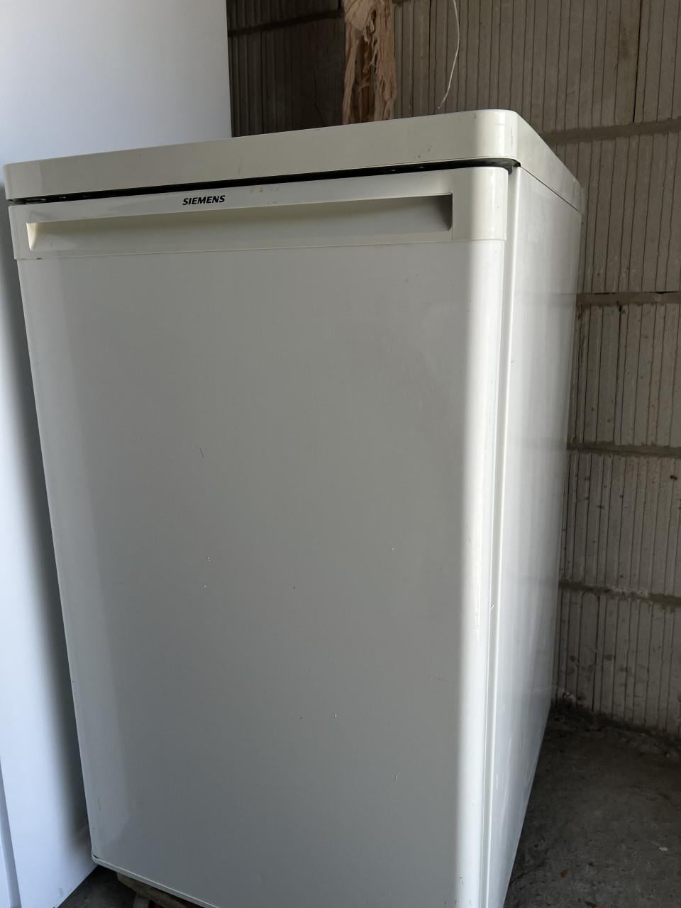 Siemens tafelmodel Koelkast met vriesvak 85x50x60 cm. HBD.