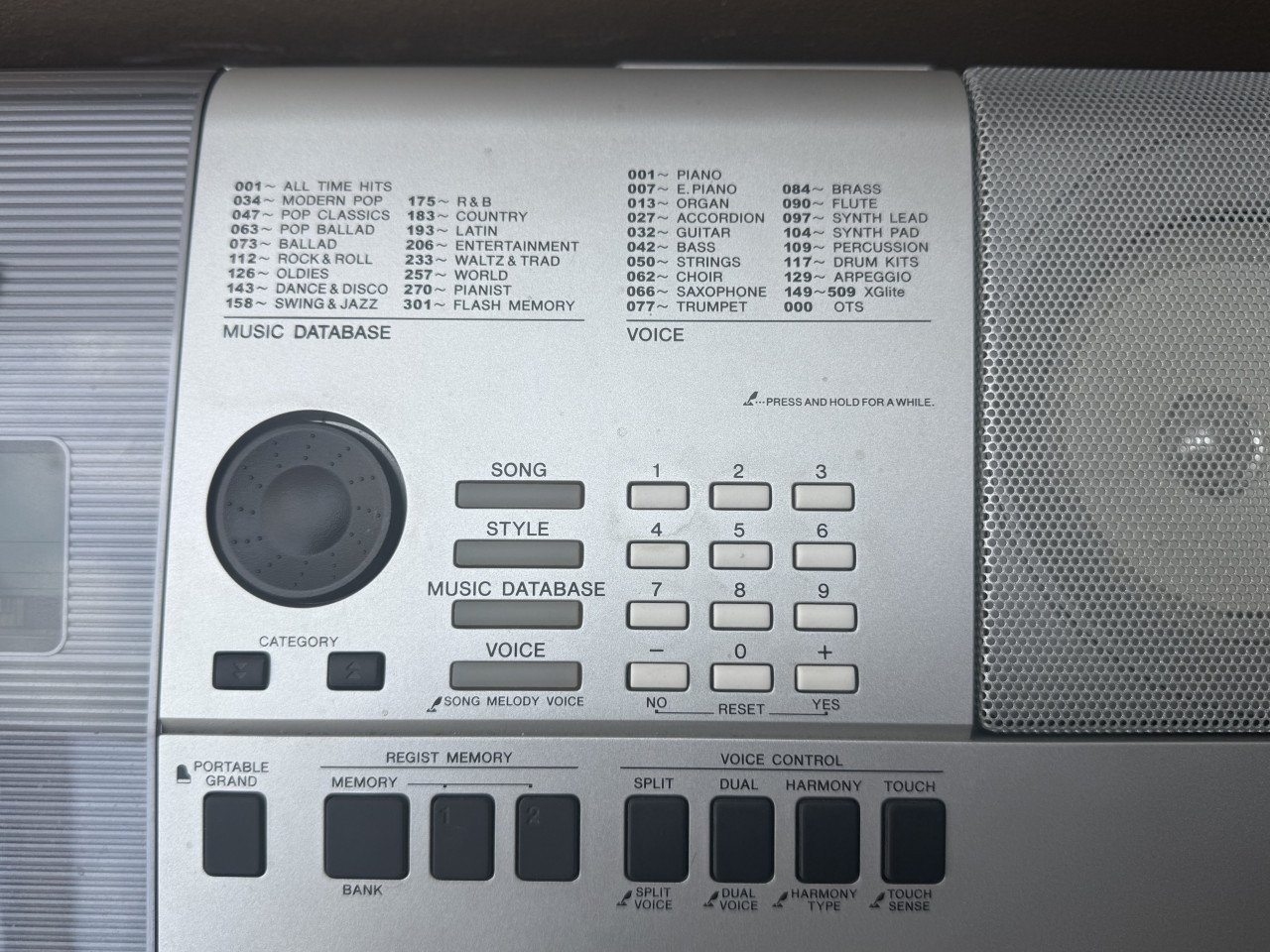 Keyboard Yamaha PSR E413