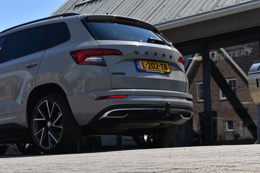 Skoda Karoq 1.5 tsi act sportline | trekhaak | steel grey | adaptieve cruis