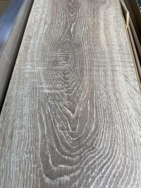 Klik laminaatvloer (ongeveer 30-35 M2)