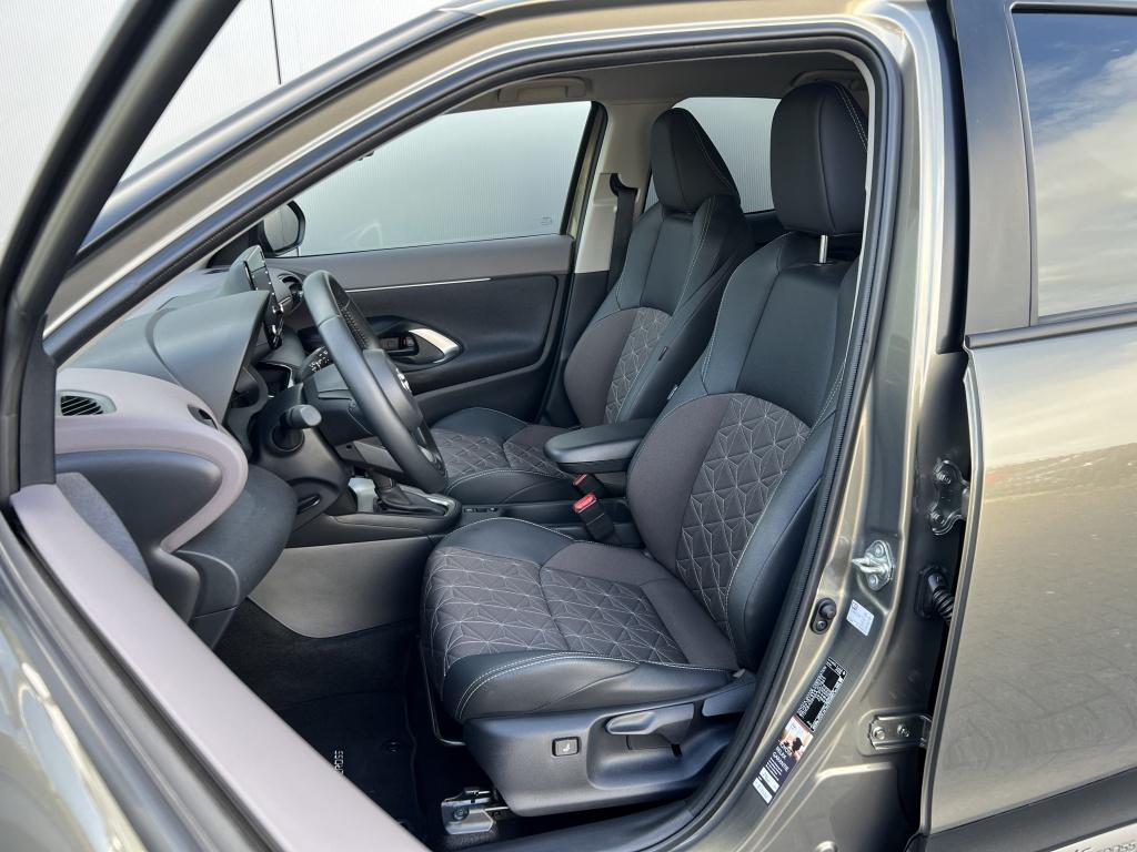 Toyota Yaris Cross 1.5 hybrid executive | 360 camera | elec. klep | stuurve