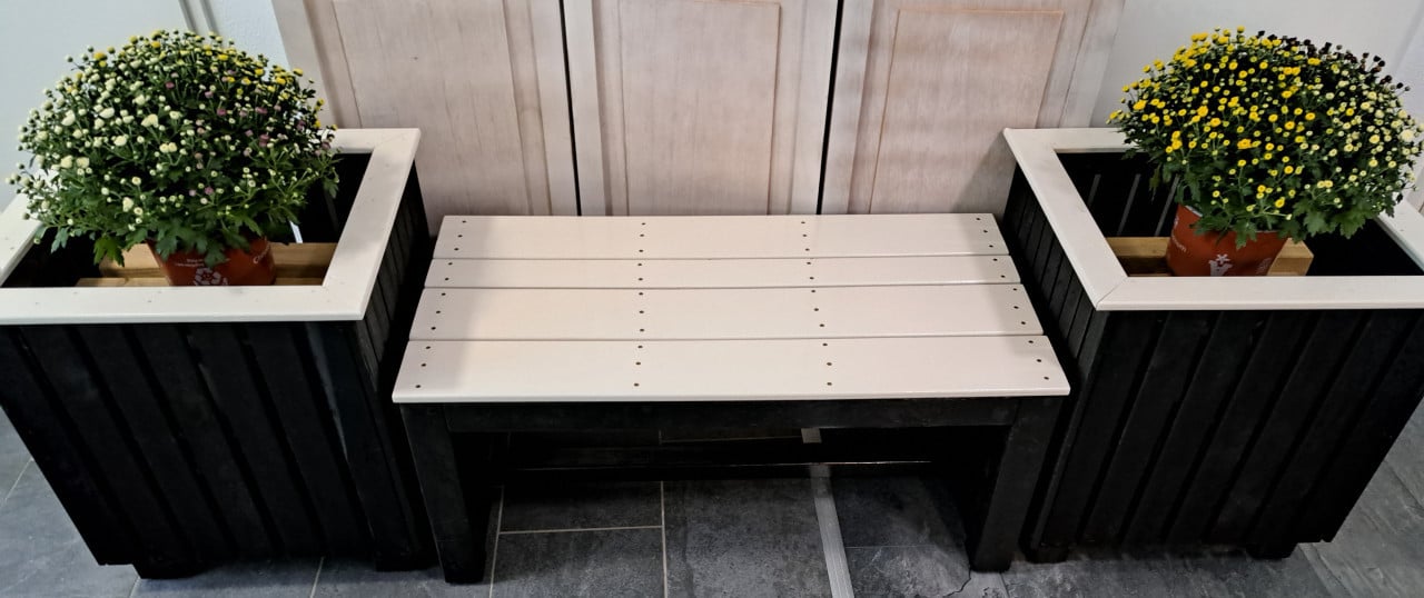 Mooie, stevige tuinbank incl. 2 plantenbakken - strak design