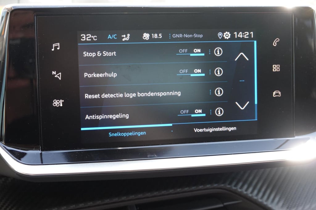 Peugeot 208 1.2 puretech 100 allure