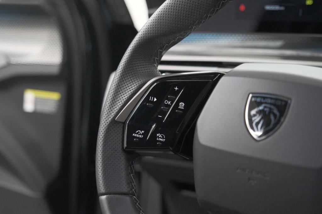 Peugeot 3008 hybrid 145 e-dcs6 gt | trekhaak afneembaar | allseason banden 