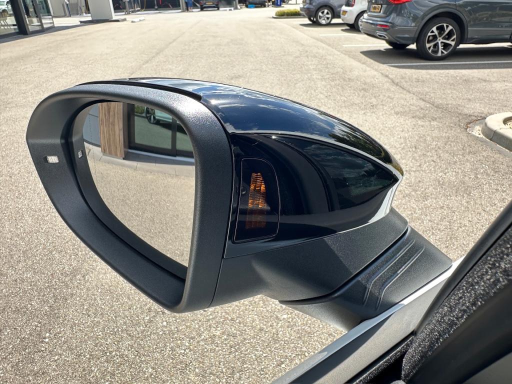 Volkswagen Golf 1.5 ehybrid gte 272pk | head up | black style | iq light | 