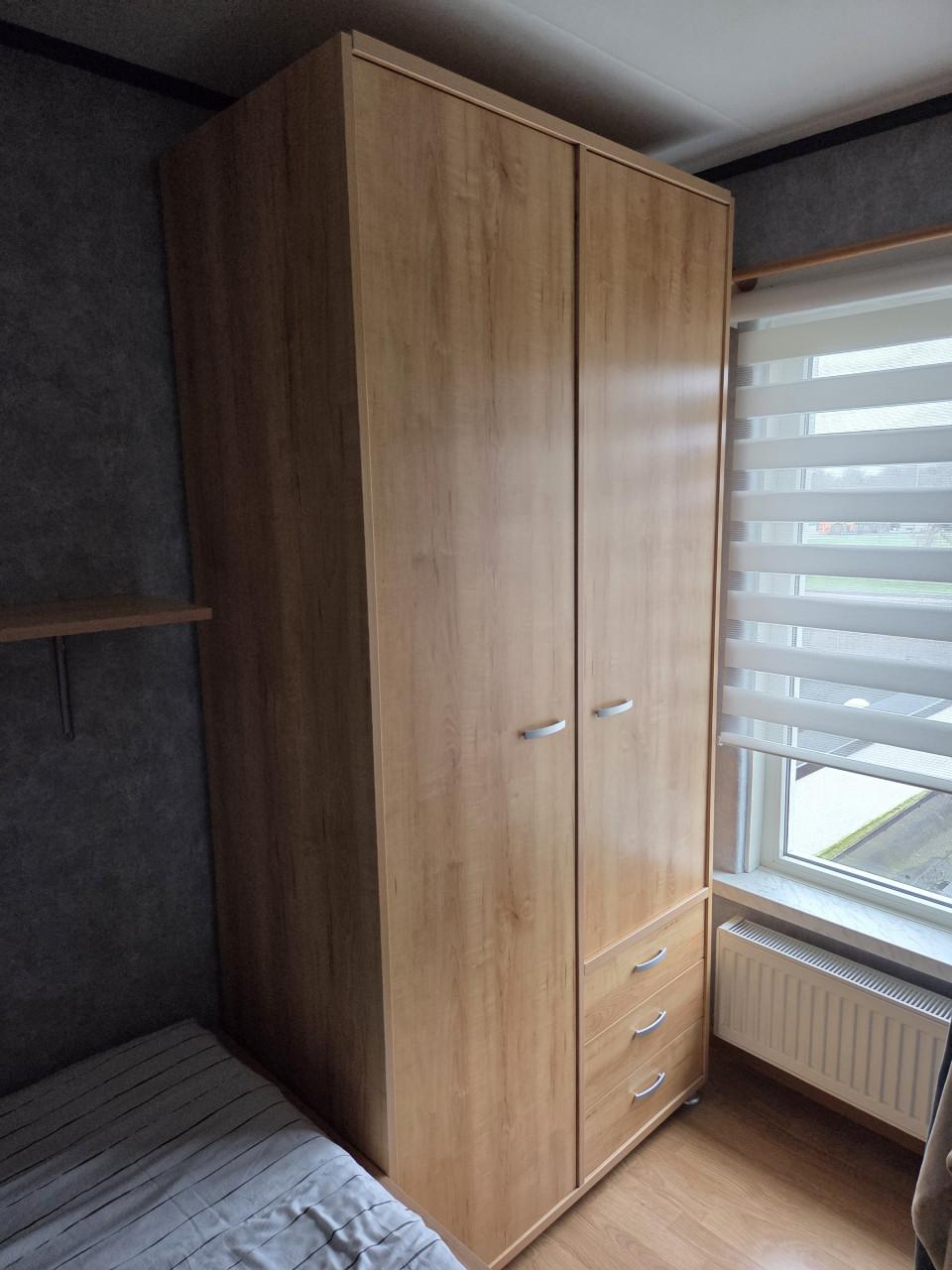 Degelijke slaap-/tienerkamer