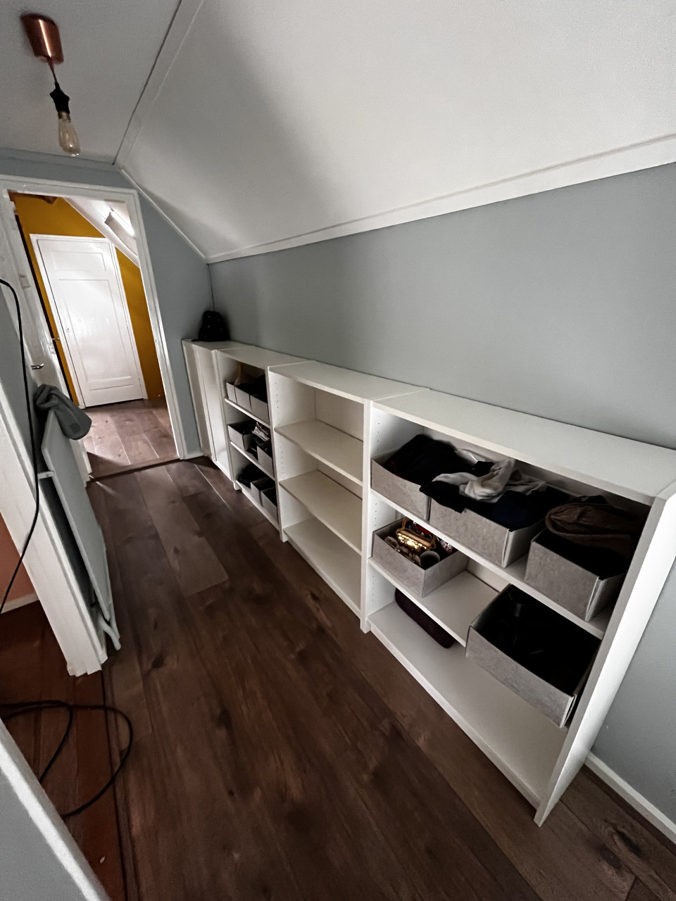 4 witte lage Billy kasten van IKEA. Samen voor 40 euro!