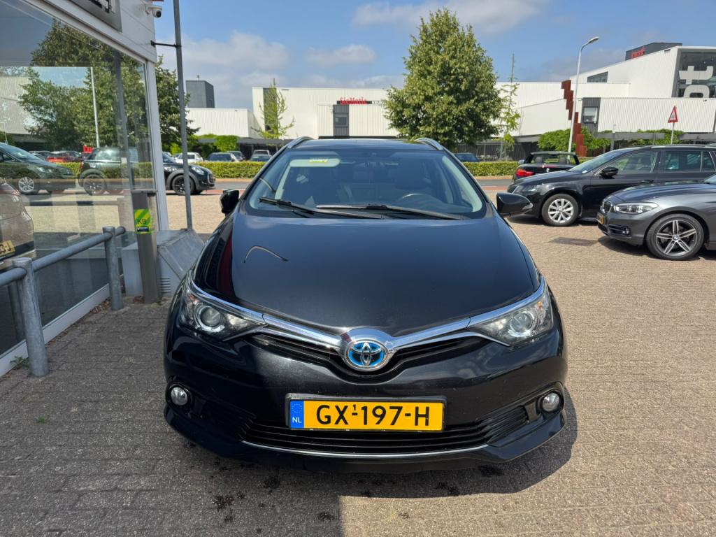 Toyota Auris touring sports 1.8 hybrid lease