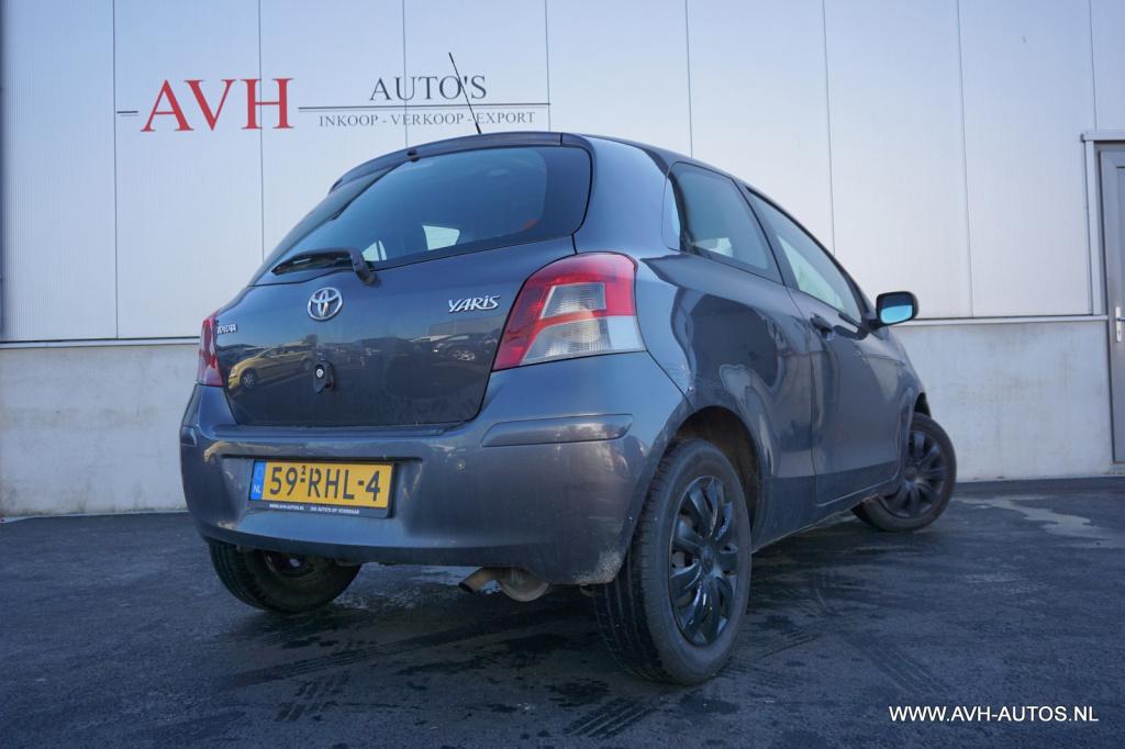 Toyota Yaris 1.0 vvti acces