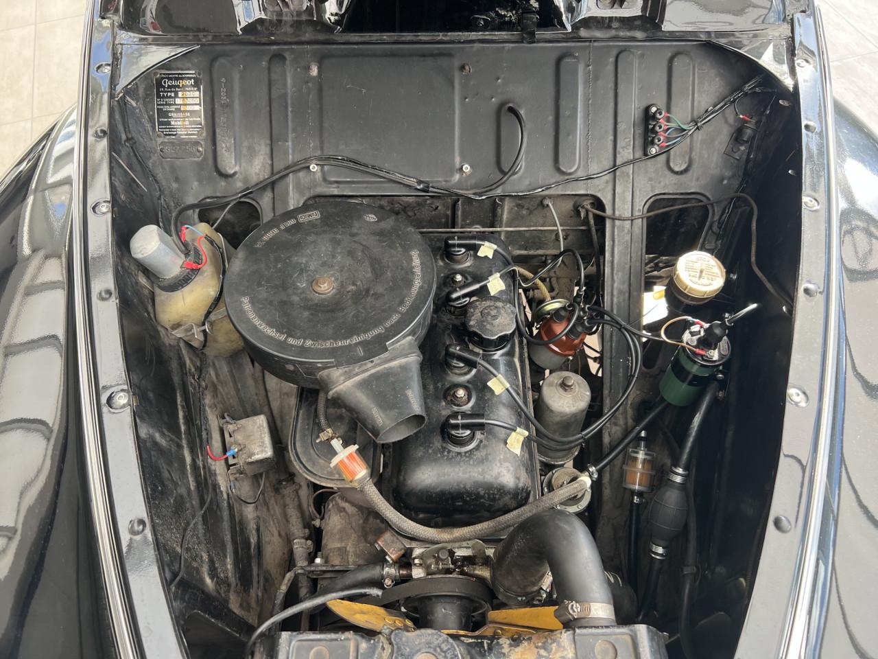 Schitterende Peugeot 203 uit 1955
