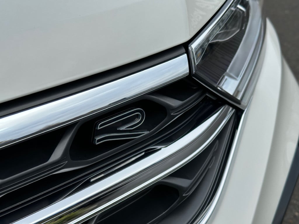 Volkswagen T-roc 1.5 tsi 150pk dsg r-line | camera | carplay | dode hoek | 