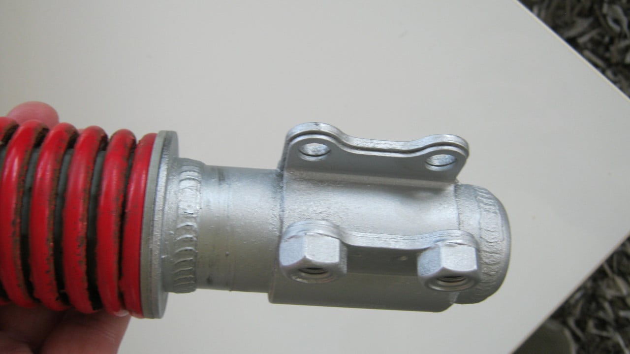 VESPA SPRINT /PRIMAVERA SCHOK BREKER VOOR VOOR 25 EURO
