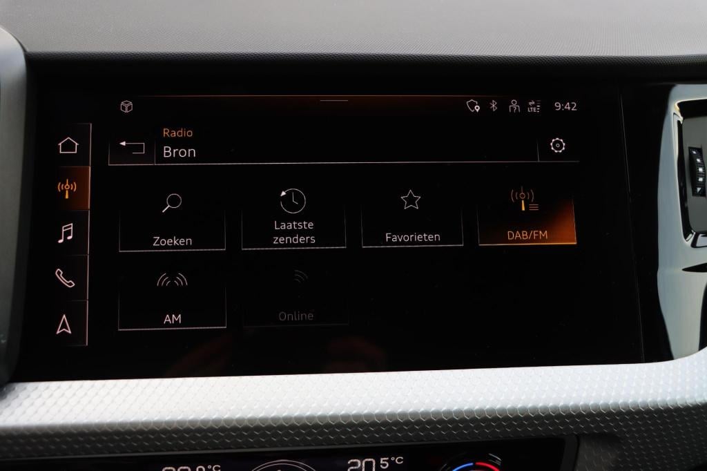 Audi A1 Sportback 30 tfsi s edition 115pk | carplay | sensoren