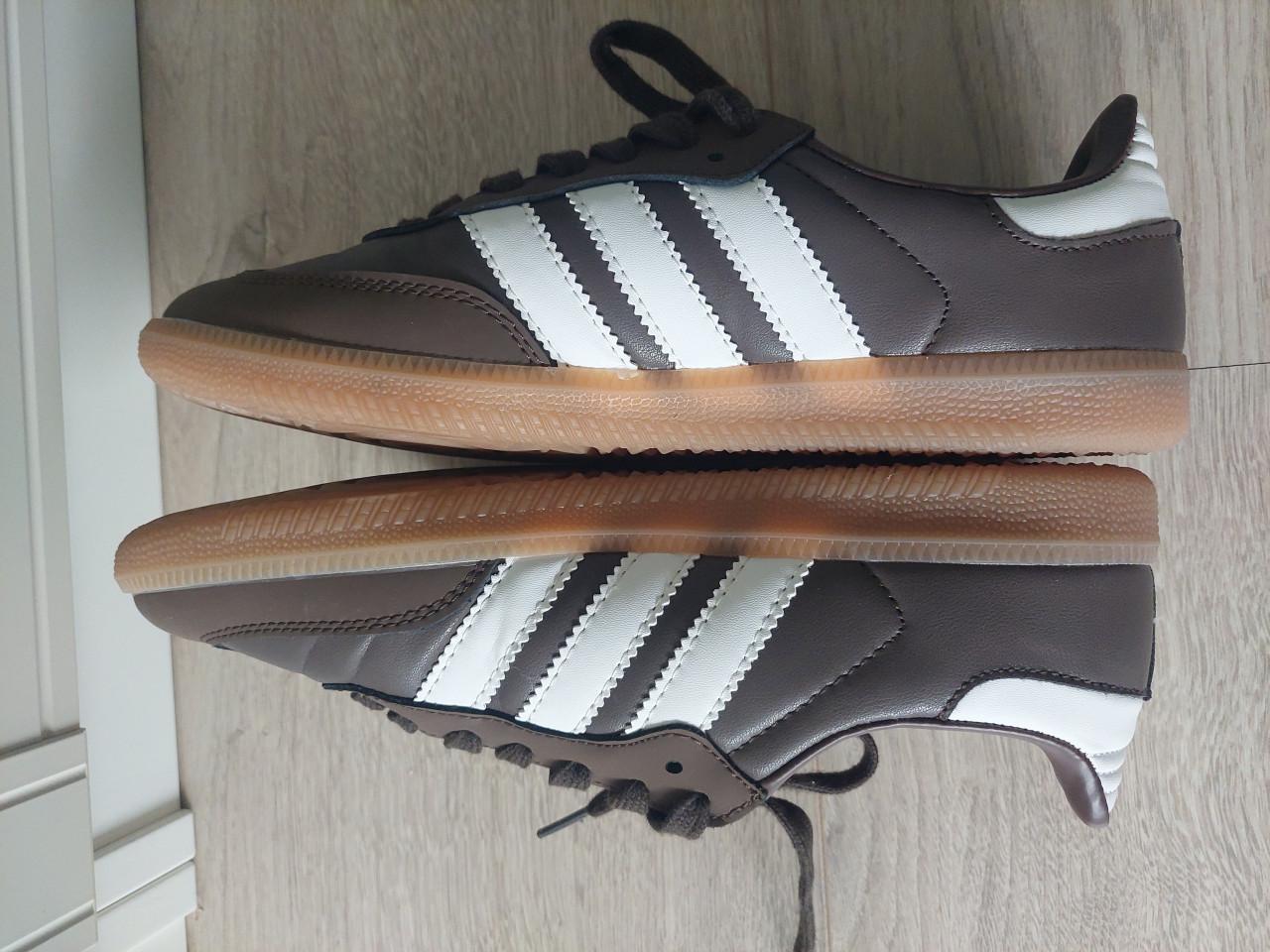 Bruine sneakers Adidas maat 40