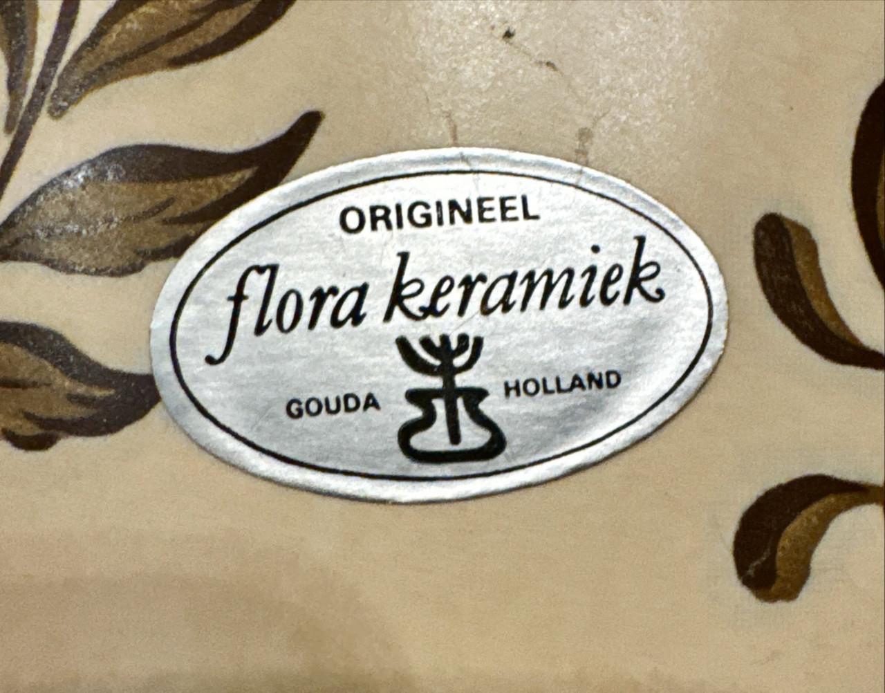 Set van 3 keramische vazen – Delft Holland Handwerk– Plateelbakkerij Flora