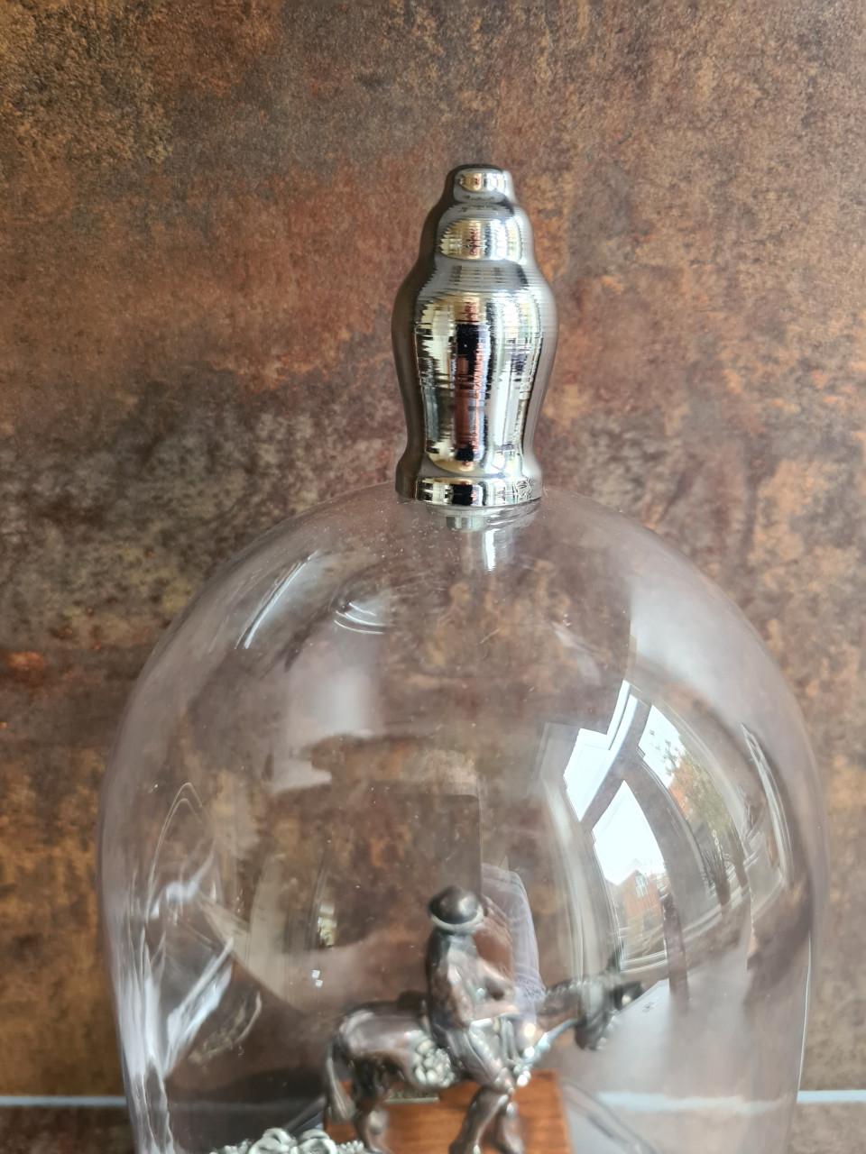 Glazen stolp met zilverkleurige voet - exclusief accessoires