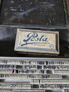 Antieke Victoria Typograph Stempeldoos met Letters