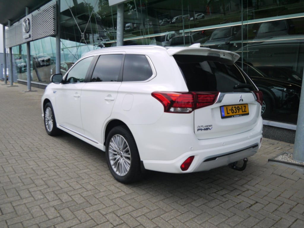 Mitsubishi Outlander 2.4 phev instyle|rijklaar