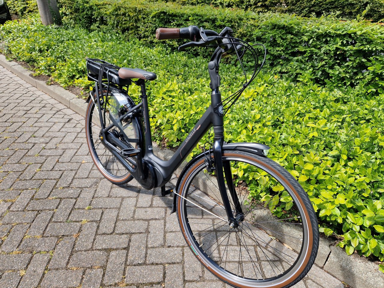 Schitterende Gazelle Orange C8 met Bosch middenmotor