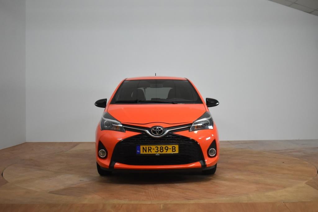 Toyota Yaris 1.3 vvt-i orange sport