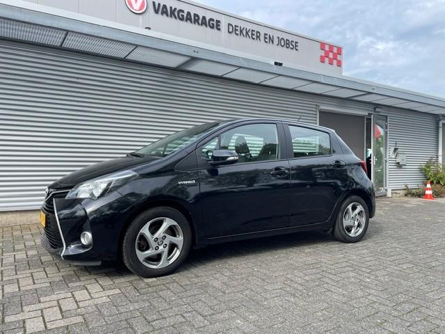 Toyota Yaris 1.5 hybrid trend bi-tone
