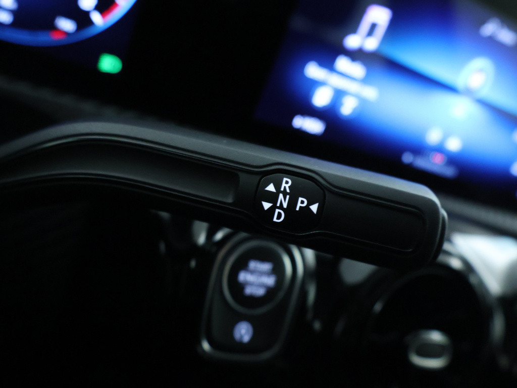 Mercedes-Benz A-Klasse 180 business solution | trekhaak | cruise control | 