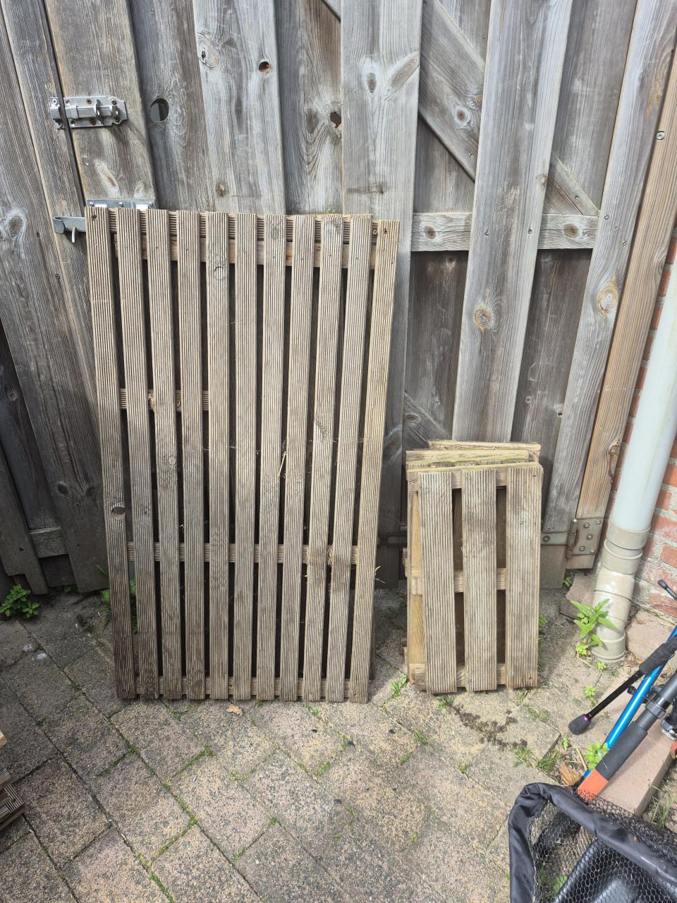 Houten vlonderstegels
