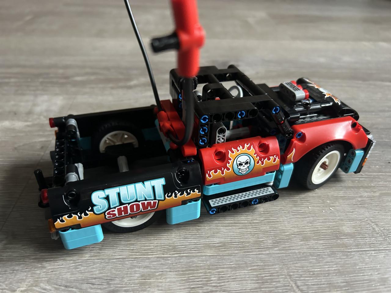 Lego Set - 42106 - Technic – Truck en Motor voor Stuntshow