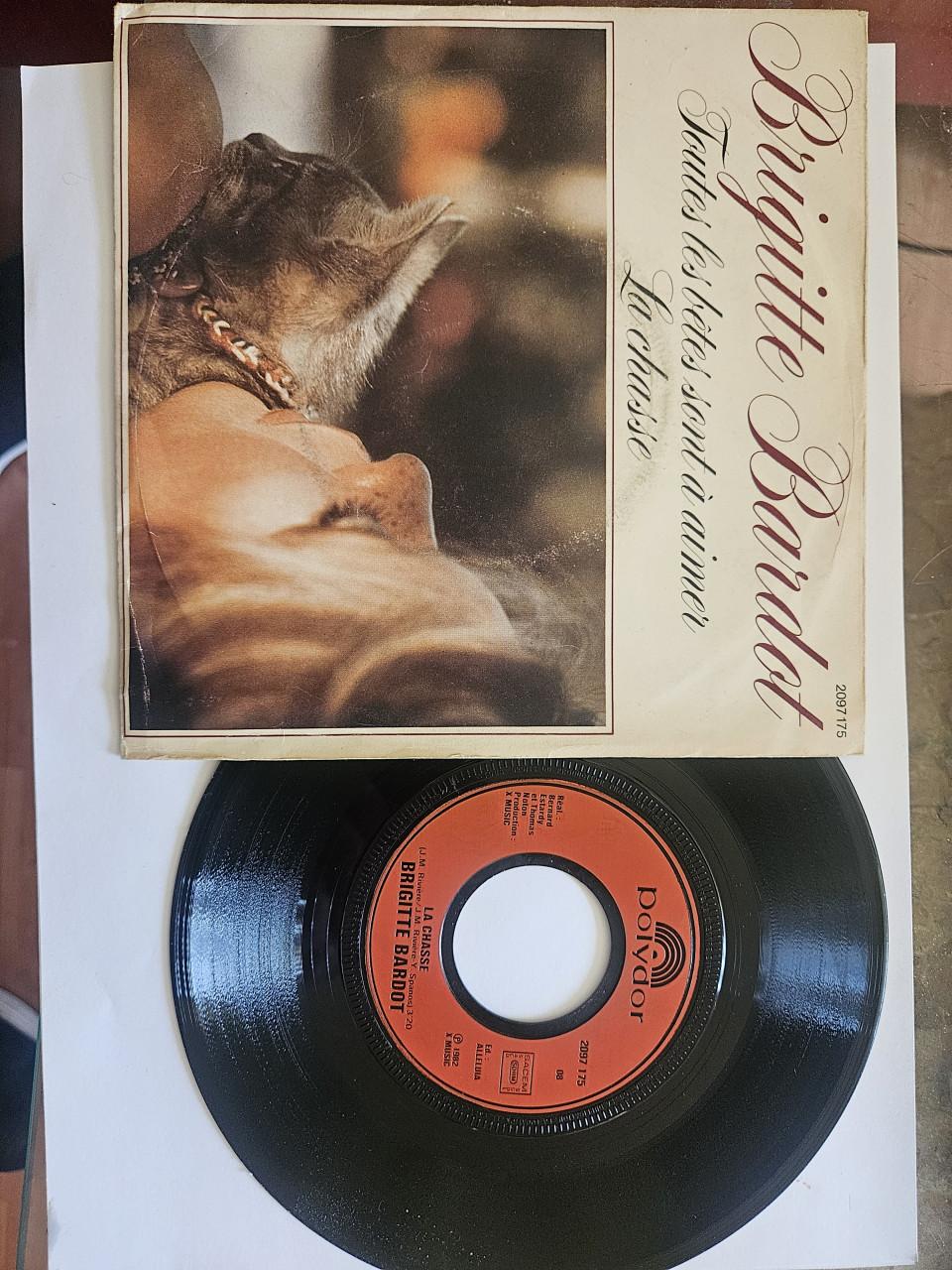Brigitte Bardot vinyl "7" 5x