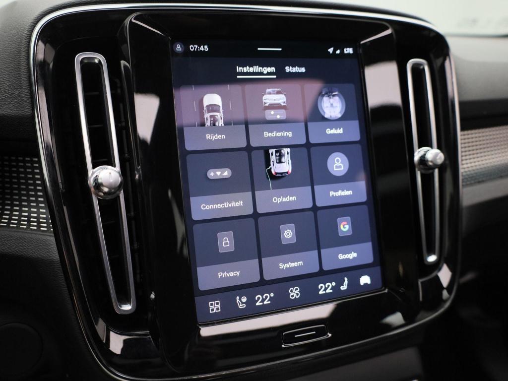 Volvo XC40 recharge p8 awd | automaat | panoramadak | apple carplay / andro