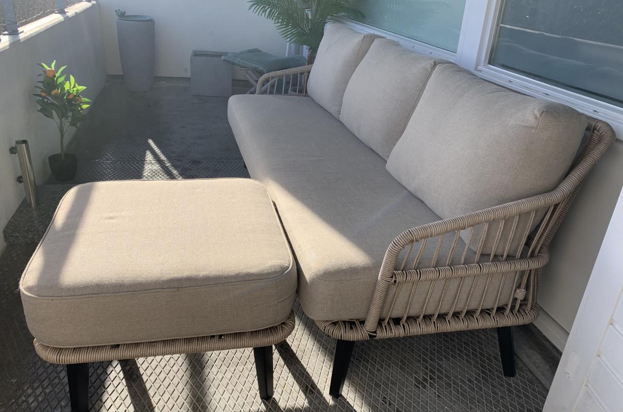 Mooie loungebank en hocker