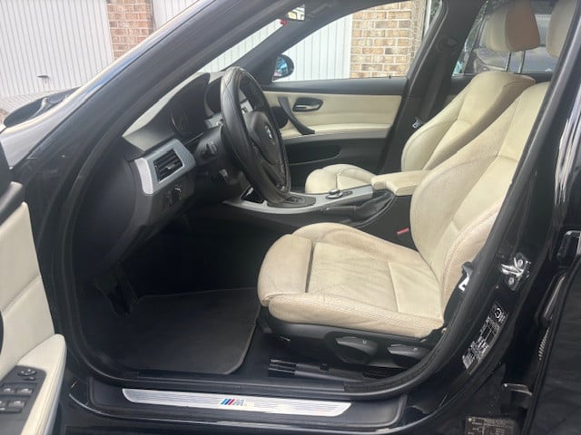 BMW 3-serie Touring 318i Business nieuwe motor M pakket Automaat