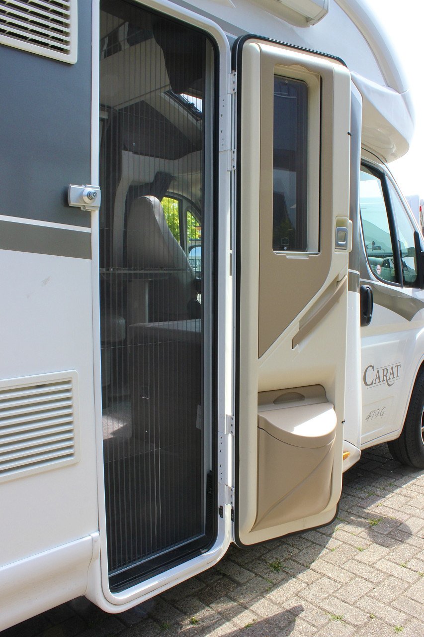 Mclouis Carat 479G (Queensbed+Hefbed, 29000KM, Nieuwstaat!!!)