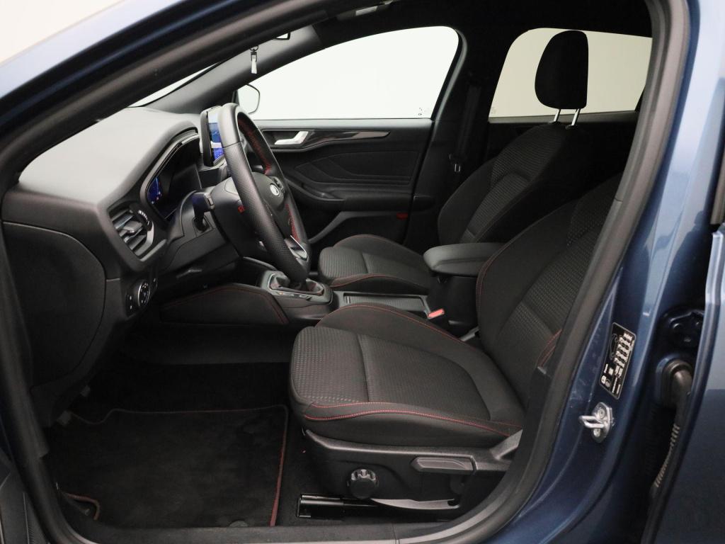 Ford Focus wagon 1.0 ecoboost hybrid st line x business trekhaak - all-weat