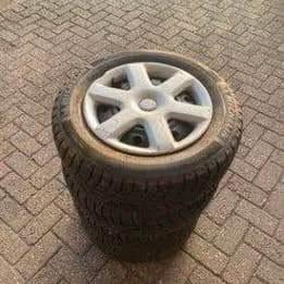 Set winterbanden voor Mazda Premercy