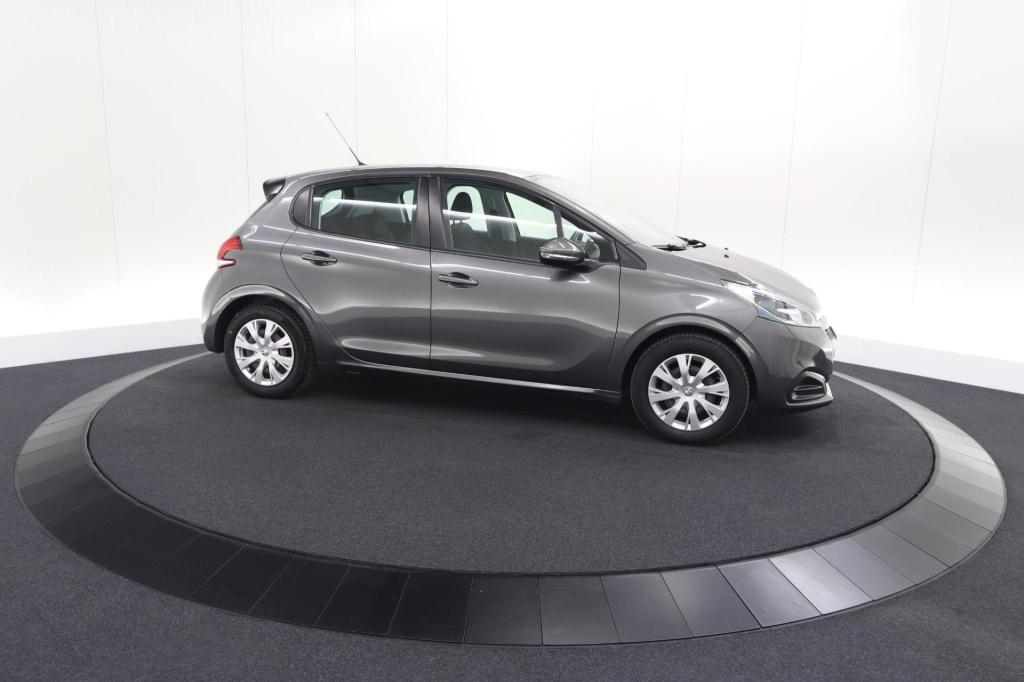 Peugeot 208 puretech 82 active | camera | apple carplay | airco