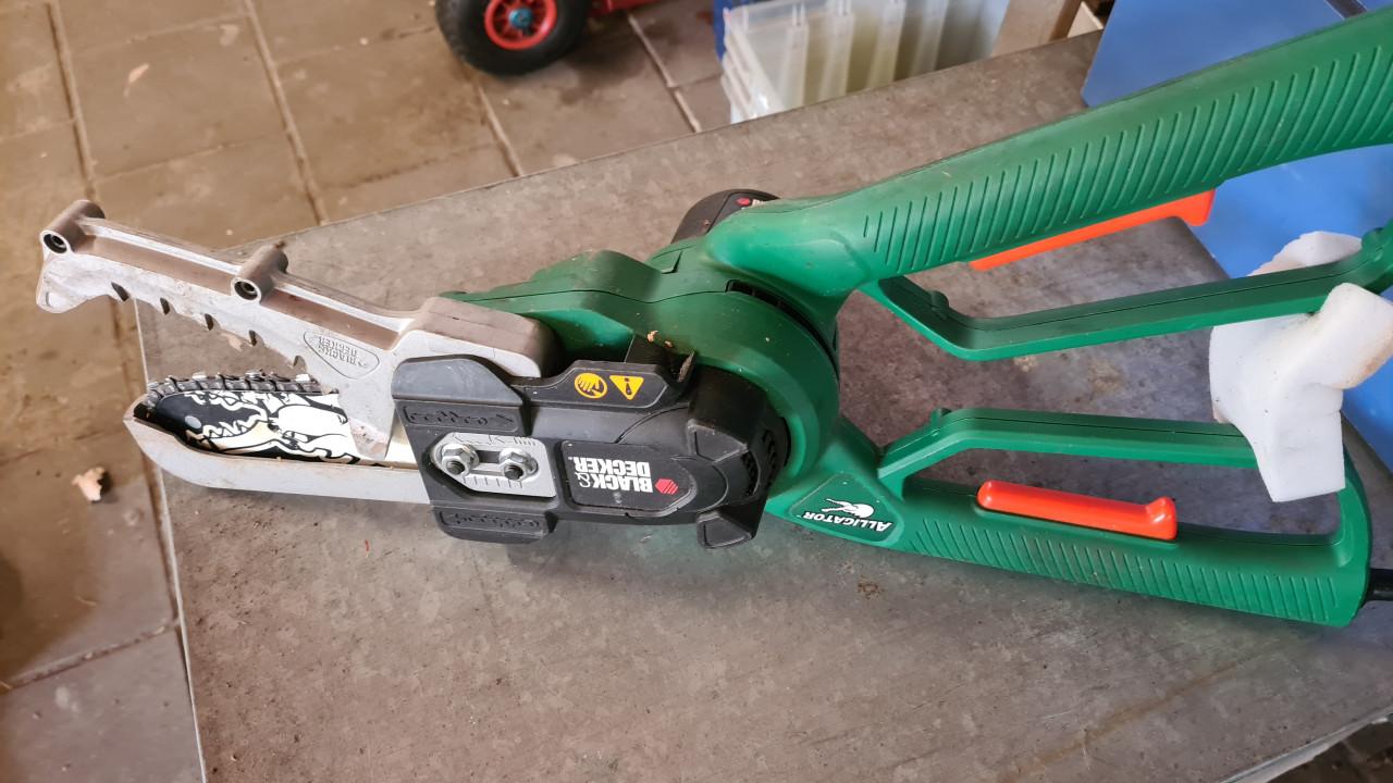 Elektrische kettingsnoeizaag gator