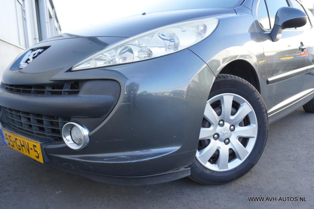 Peugeot 207 sw 1.4 vti xs