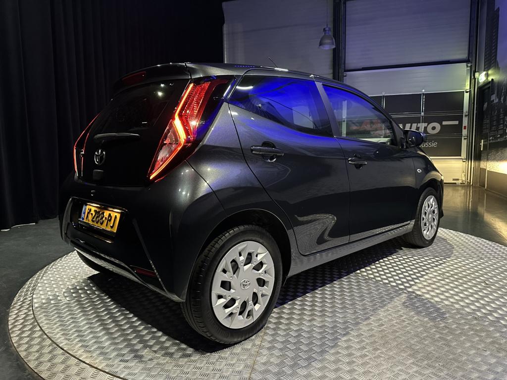 Toyota Aygo 1.0 vvt-i x-play *camera*carplay*