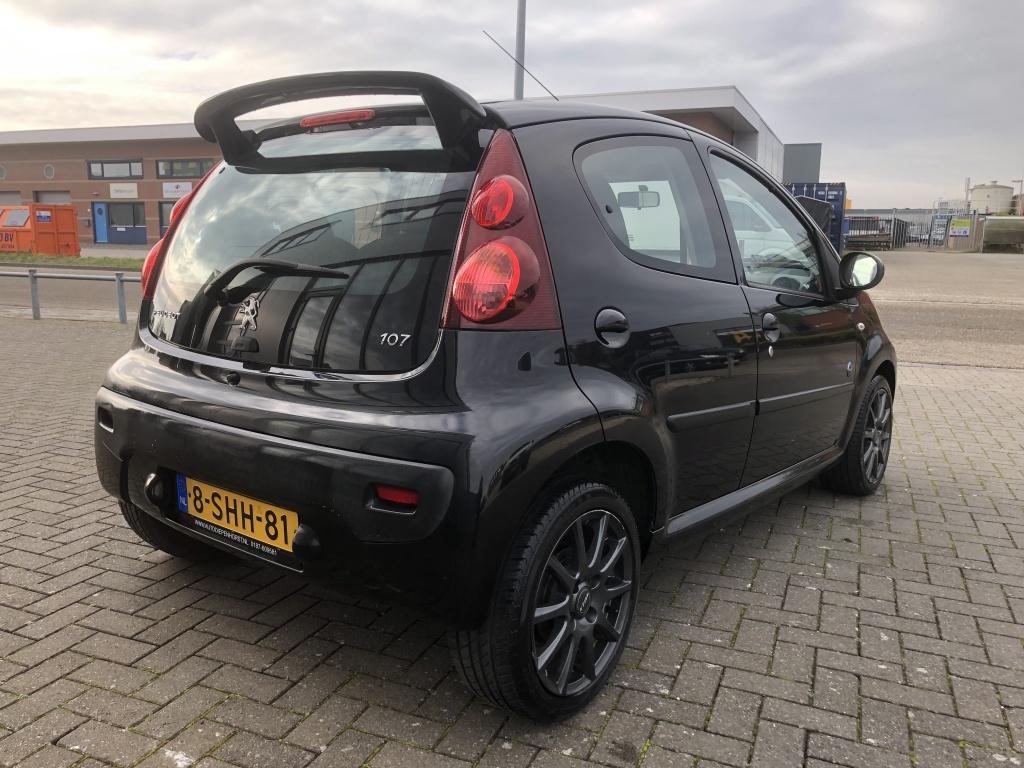 Peugeot 107 1.0 envy 1e eigenaar
