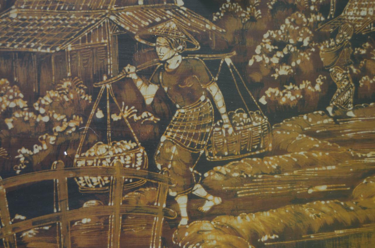 Grote Indonesische batik 'Indonesisch dorp met draagster'.