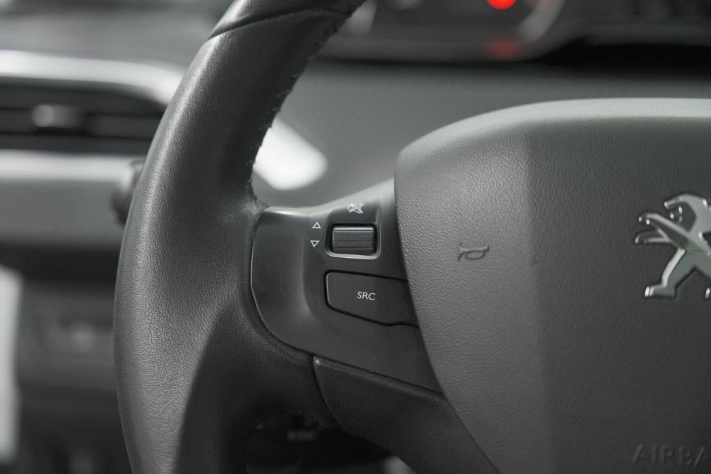 Peugeot 2008 puretech 110 blue lion | trekhaak | apple carplay | panoramada