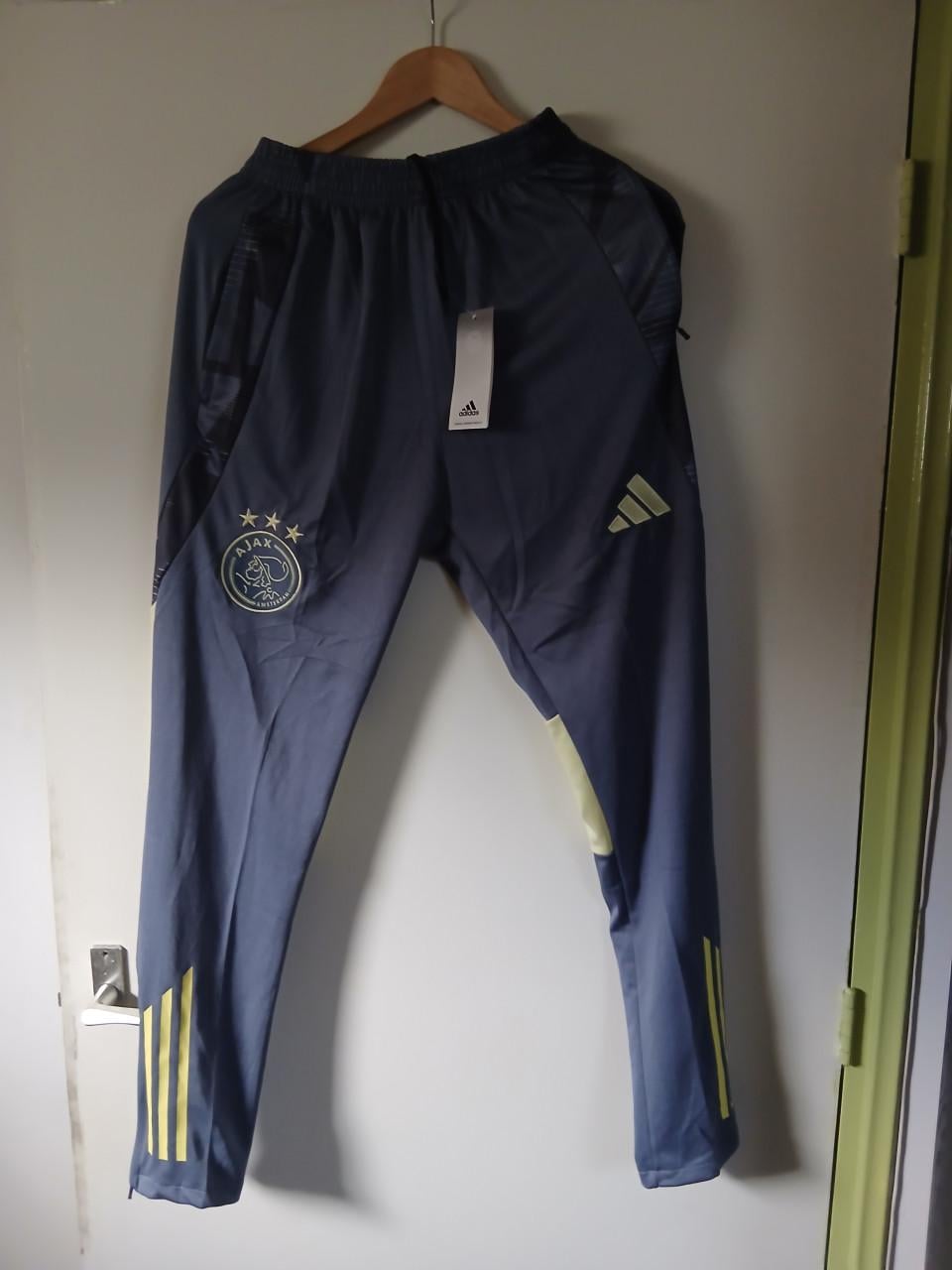 Ajax trainingsbroek maat M