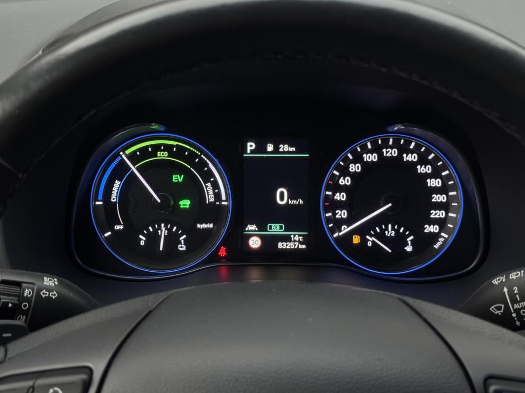 Hyundai Kona 1.6 gdi hev premium incl. trekhaak!