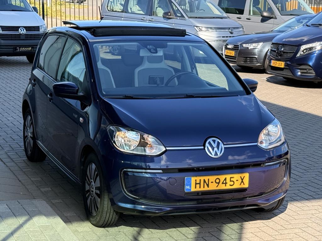 Volkswagen E-up! | pano | stoelverwarming | voorruitverwarming | cruise | d