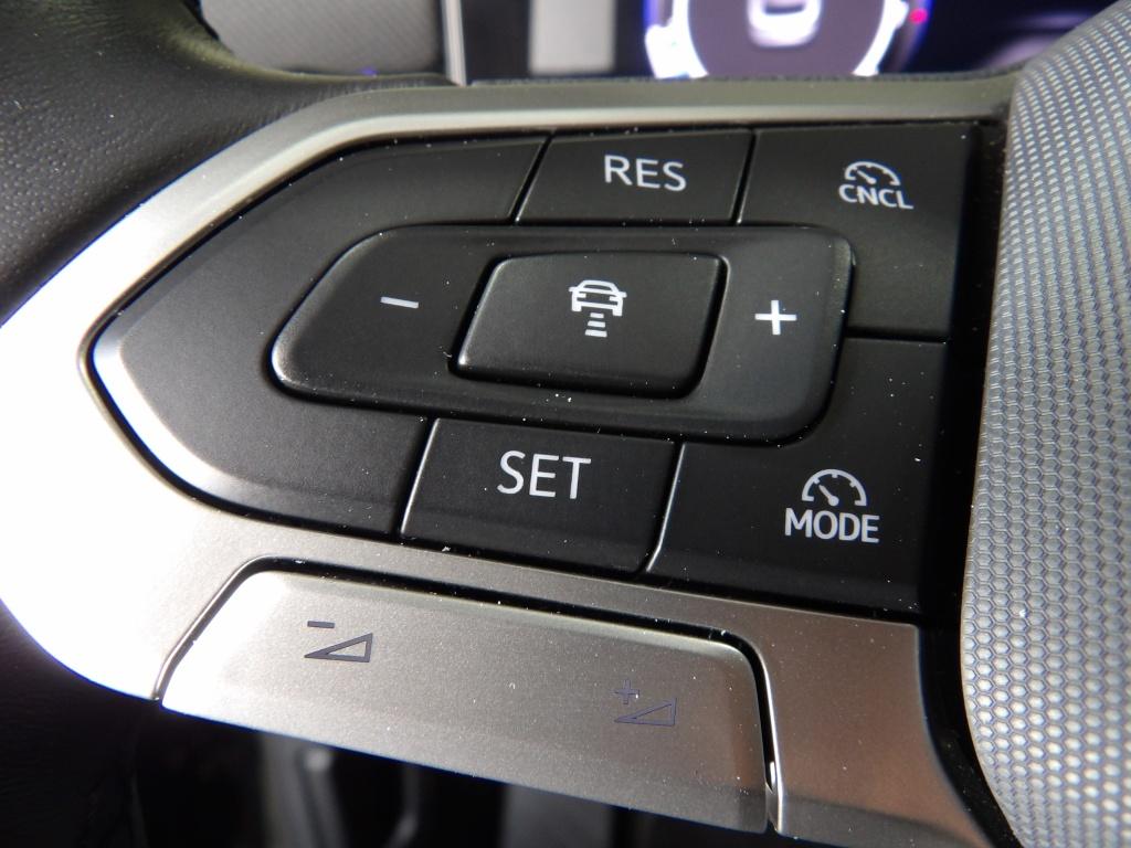 Volkswagen T-roc 1.5 etsi 85 kw style