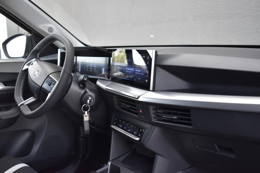 Opel Frontera 1.2 turbo hybrid gs 145pk | navi | climate | camera | pdc